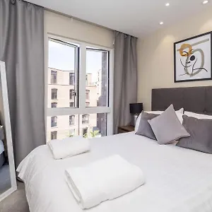 https://beautiful-city-centre-suite.yorkshirehotels.net