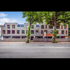  Apartment The Duplex At Sophia Mews With Free Parking